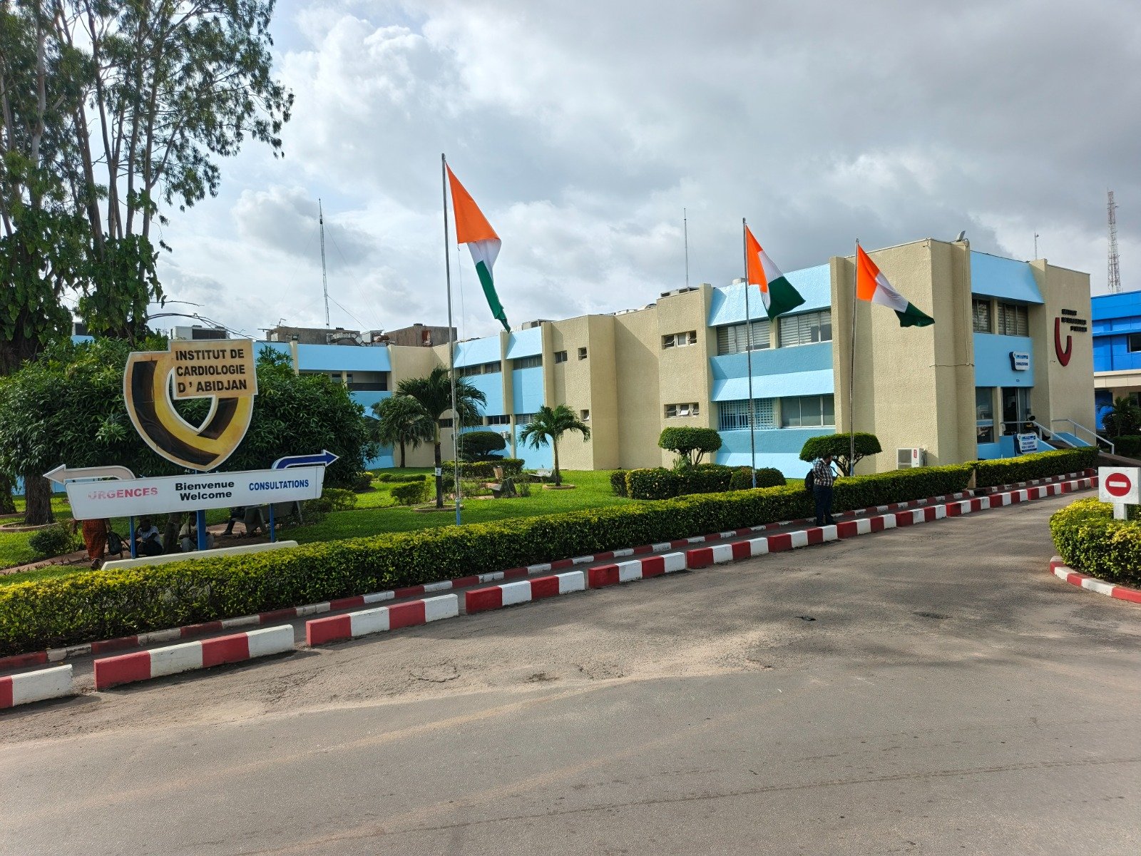 Façade de l'Institut de Cardiologie d'Abidjan